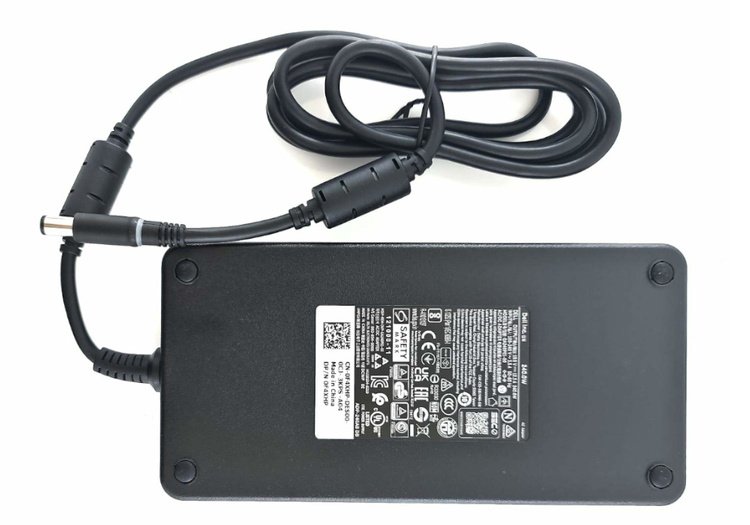 Блок питания для ноутбука Dell 19.5V 12.3A (7.4x5.0mm)